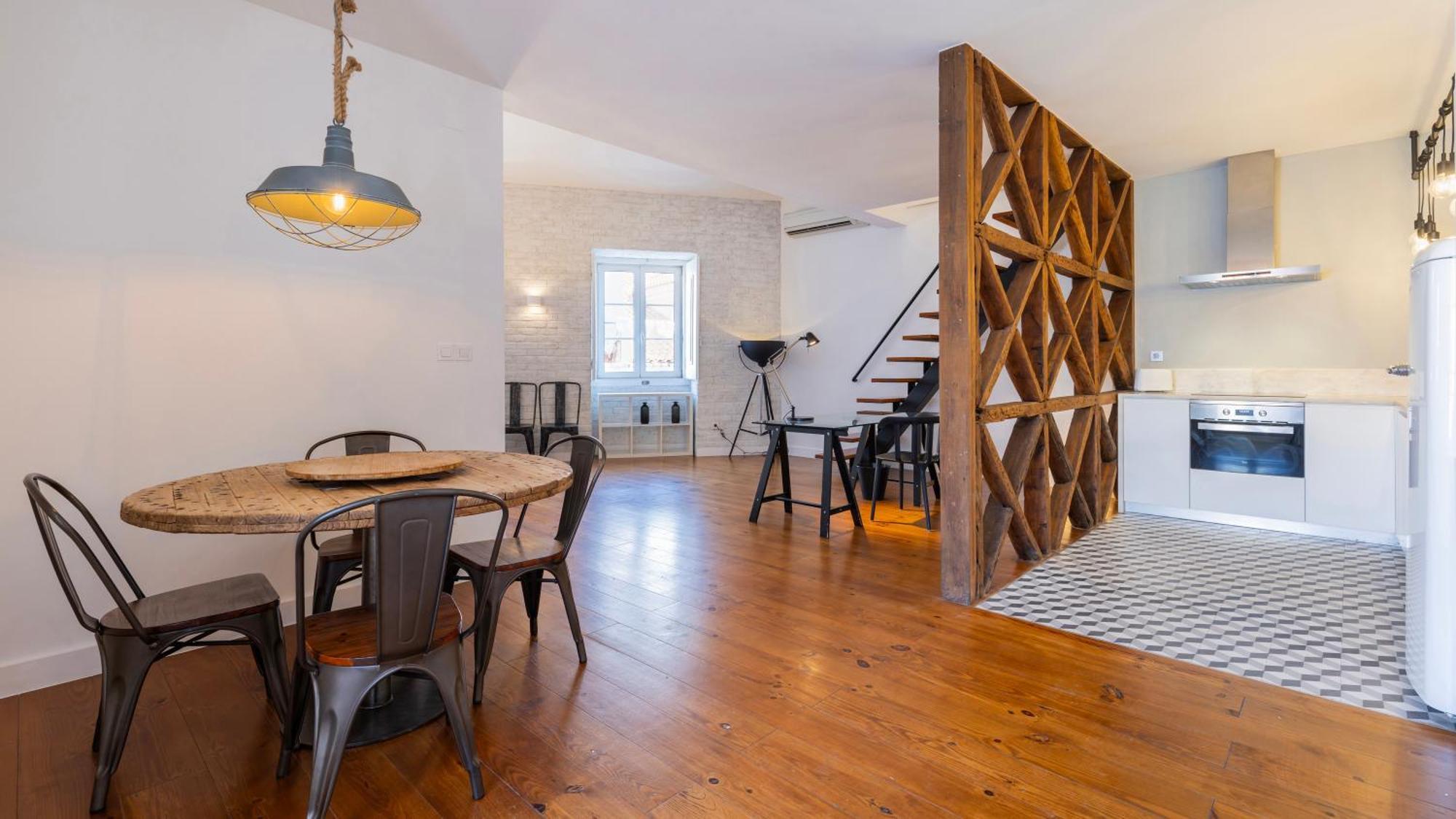 Charming 3Bdr Duplex In City Center By Lovelystay Лісабон Екстер'єр фото
