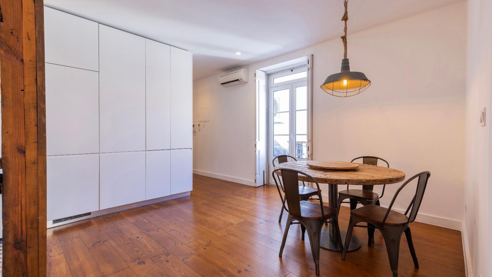 Charming 3Bdr Duplex In City Center By Lovelystay Лісабон Екстер'єр фото
