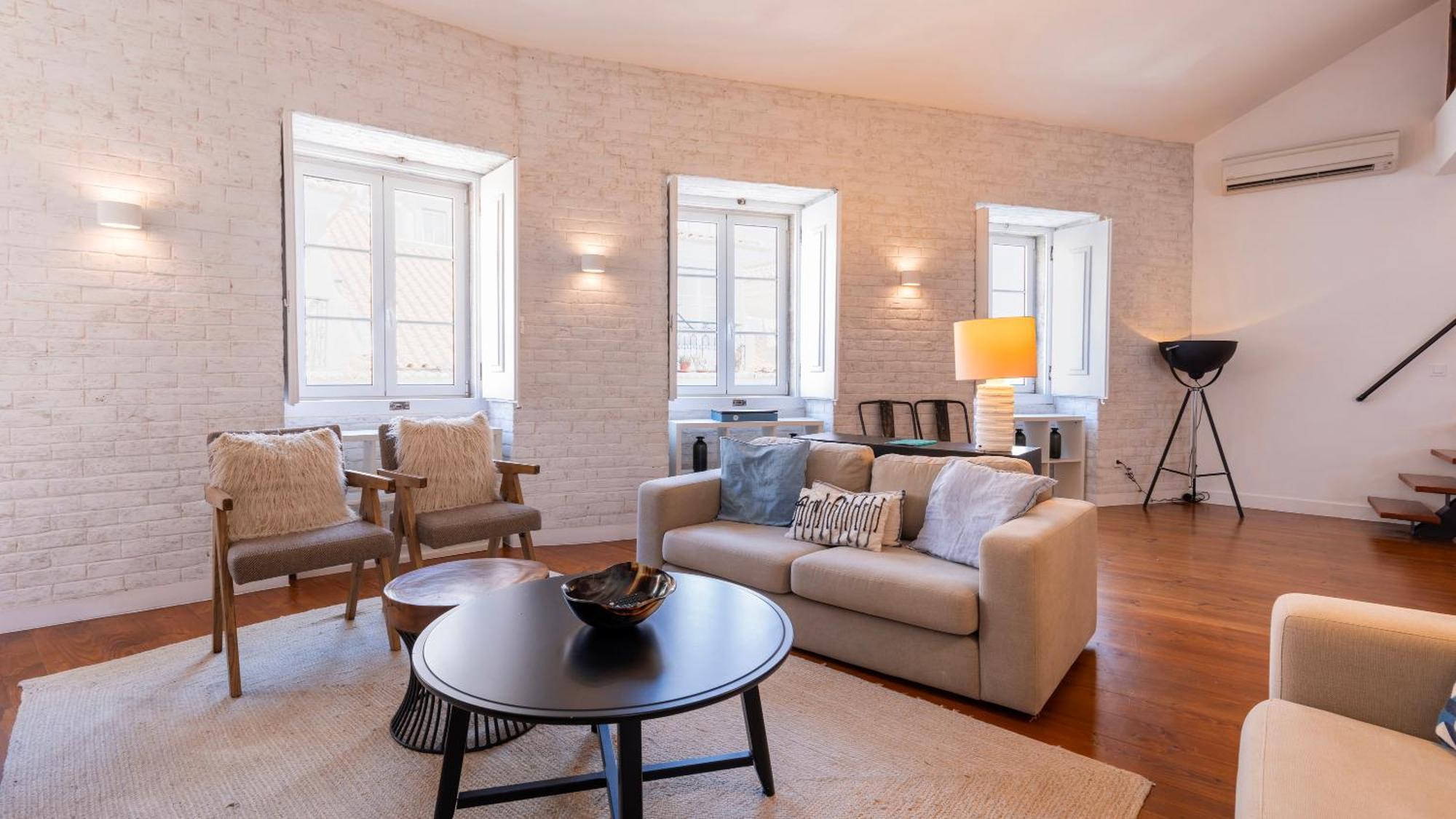 Charming 3Bdr Duplex In City Center By Lovelystay Лісабон Екстер'єр фото