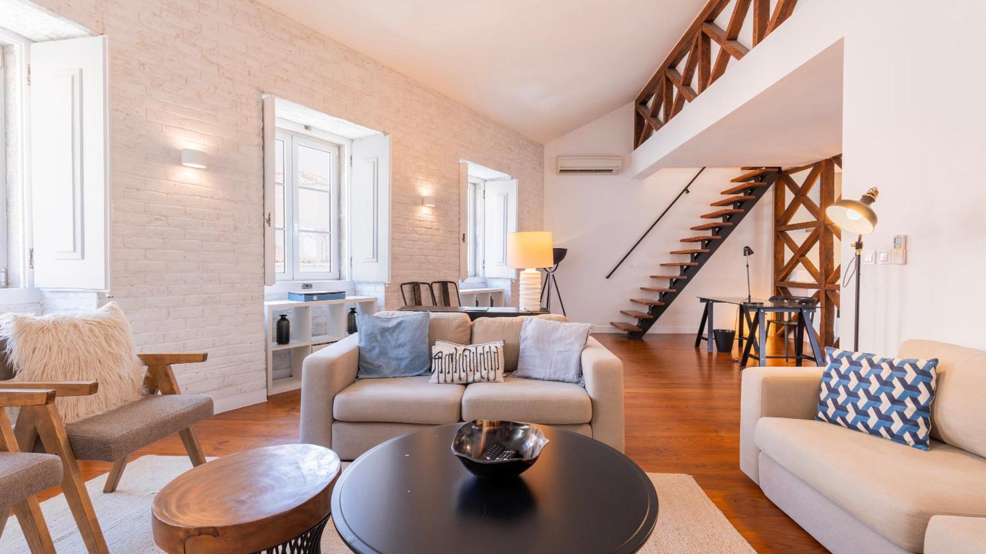 Charming 3Bdr Duplex In City Center By Lovelystay Лісабон Екстер'єр фото