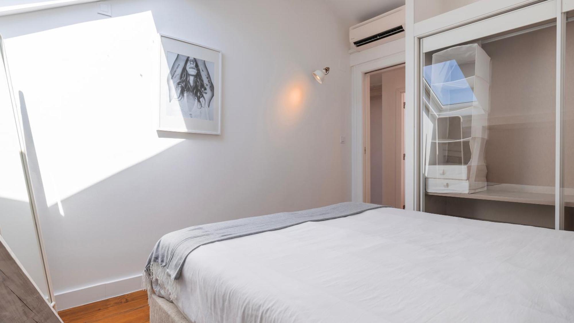 Charming 3Bdr Duplex In City Center By Lovelystay Лісабон Екстер'єр фото